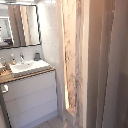 319, Port Nature 3 Au Village Naturiste * Agde